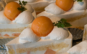 赤メロンショートケーキはじめました